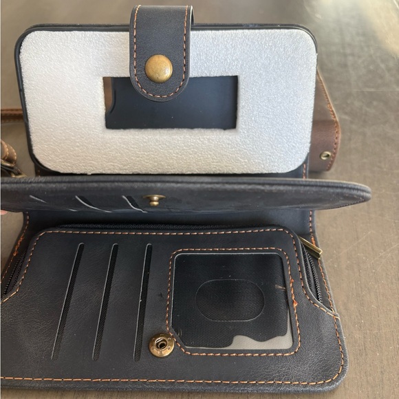 New- IPhone 15 pro wallet/phone case, faux leather brown or black - Picture 5 of 8